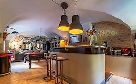 Le Parador Suite D'Hotes